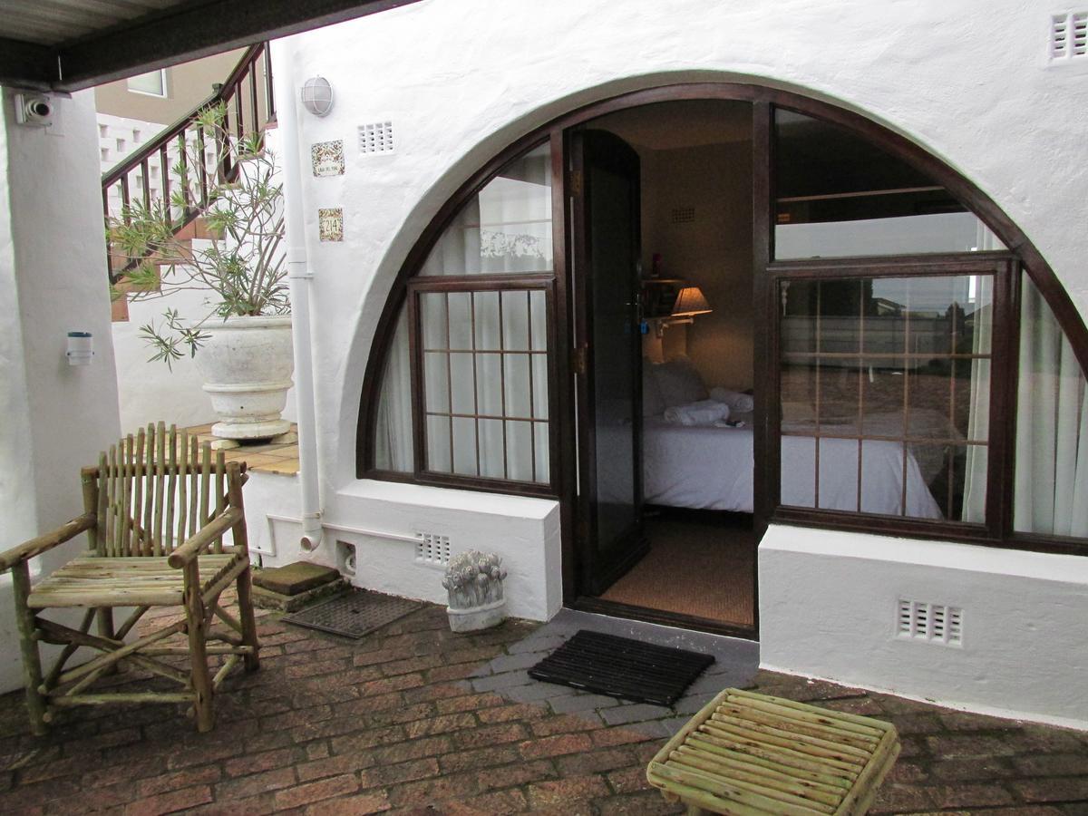 Casa Del Mar Hotel Hermanus Bagian luar foto