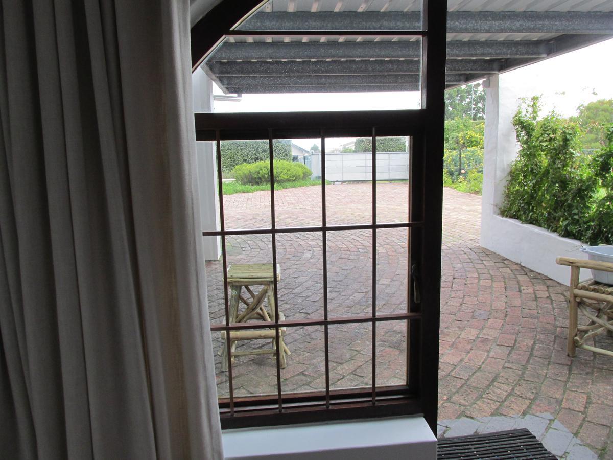 Casa Del Mar Hotel Hermanus Bagian luar foto